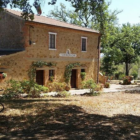 Agriturismo Torrenieri Da Alessandro ปีเอนซา ภายนอก รูปภาพ